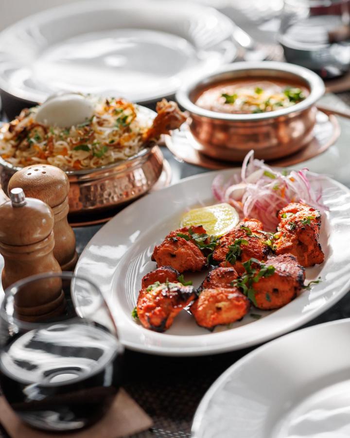 The Panoramic Getaway Hotel Мунар Екстериор снимка Chicken tikka