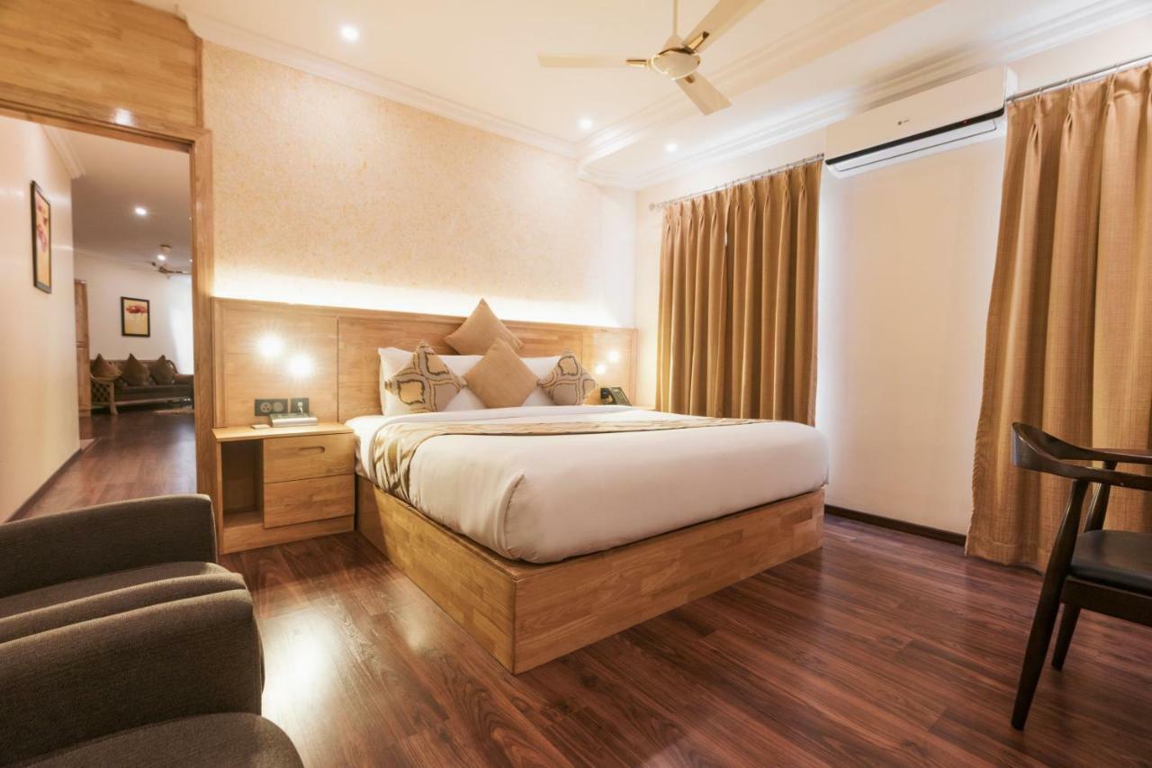 The Panoramic Getaway Hotel Мунар Екстериор снимка A room at the hotel