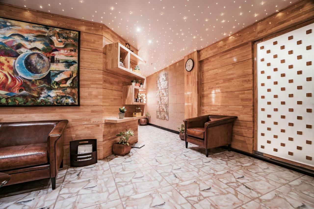 The Panoramic Getaway Hotel Мунар Екстериор снимка The interior of the hotel